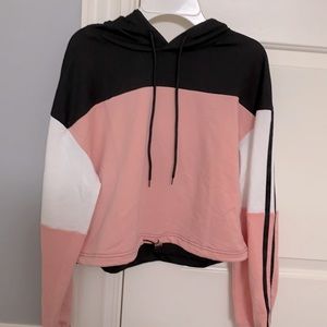 Cropped Multicolor Sweatshirt!